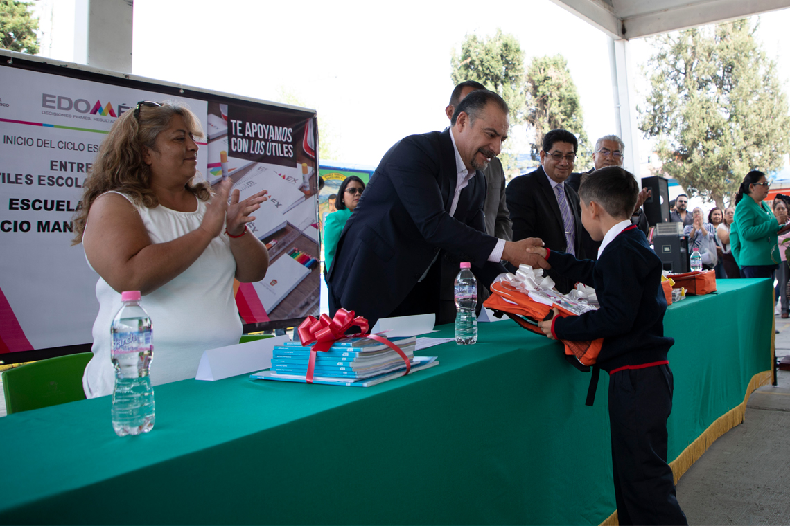 Boletín 96.-Miguel Gutiérrez encabeza ceremonia de regreso a clases