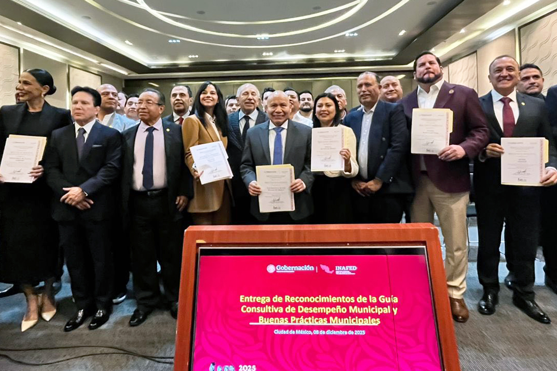 Boletín 116.- Abigail Sánchez recibe reconocimiento nacional del INAFED